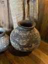 Terracotta pot met metalen staander