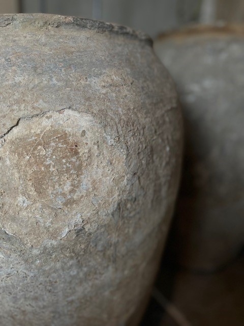 Oude sten vloerkruik XL